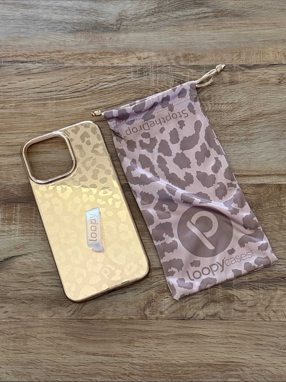 Loopy Case shiny gold